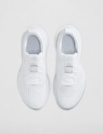 Nike Women's Interact Run Sneaker, White/Pure Platinum/Wolf Grey, 8.5 | Road Running - Image 4